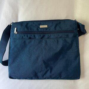 Baggallini Pretty Blue Nylon Crossbody Bag with 3 Zip 2 Pockets outside